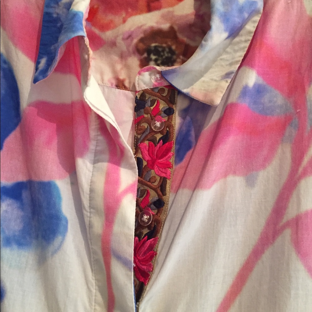 Soft Surroundings blouse with embroidery - Picture 2 of 3